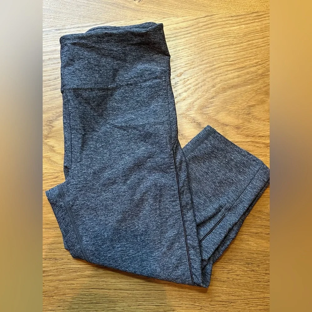 💙 Lululemon Morning Miles Crop (17